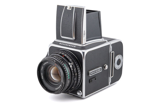 Hasselblad 500C/M + A12 Film Magazine (30074 Chrome) + 80mm f2.8 Planar C + Waist Level Finder (Old / 42021 Chrome)