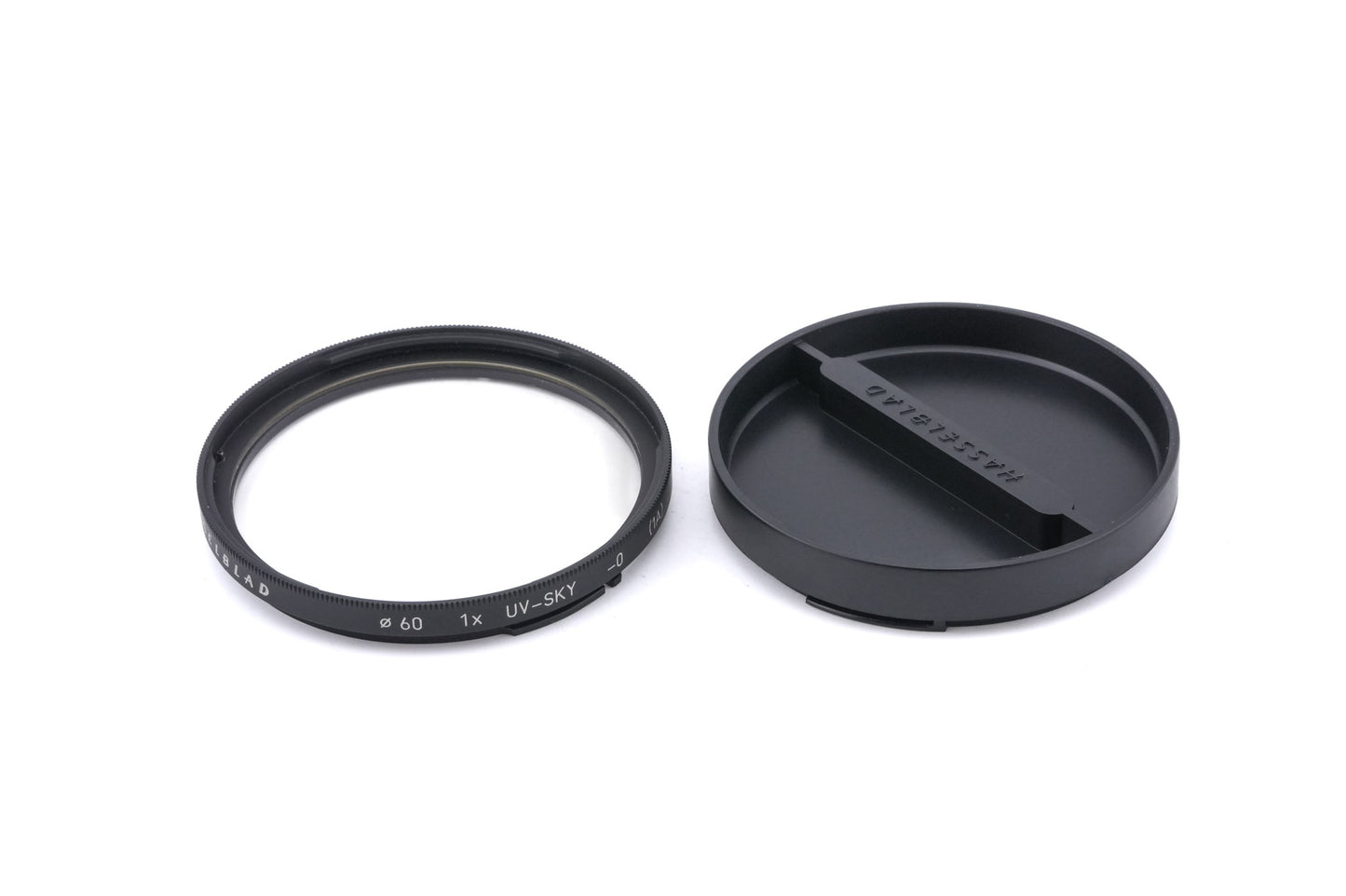 Hasselblad 503CW (10243 / 10246) + 80mm f2.8 Planar T* CB + Waist Level Finder (New / Chrome, 42315) + A12N Film Magazine + Acute Matte Focusing Screen (42165)