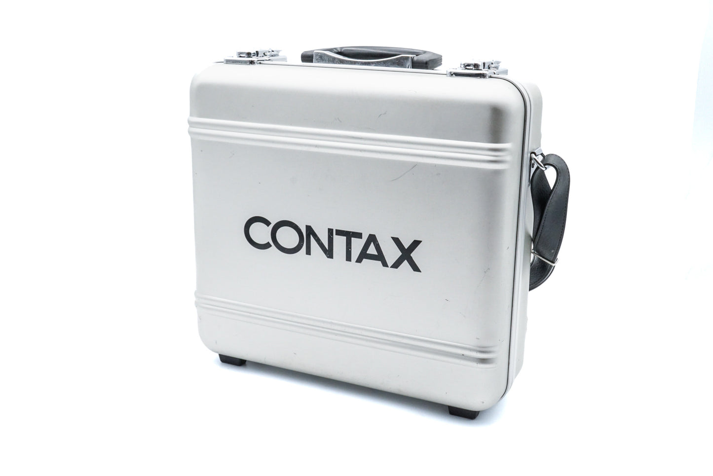 Contax G2 (Black) + 45mm f2 Planar T* (Black) + 28mm f2.8 Biogon T* (Black) + 90mm f2.8 Sonnar T* (Black)