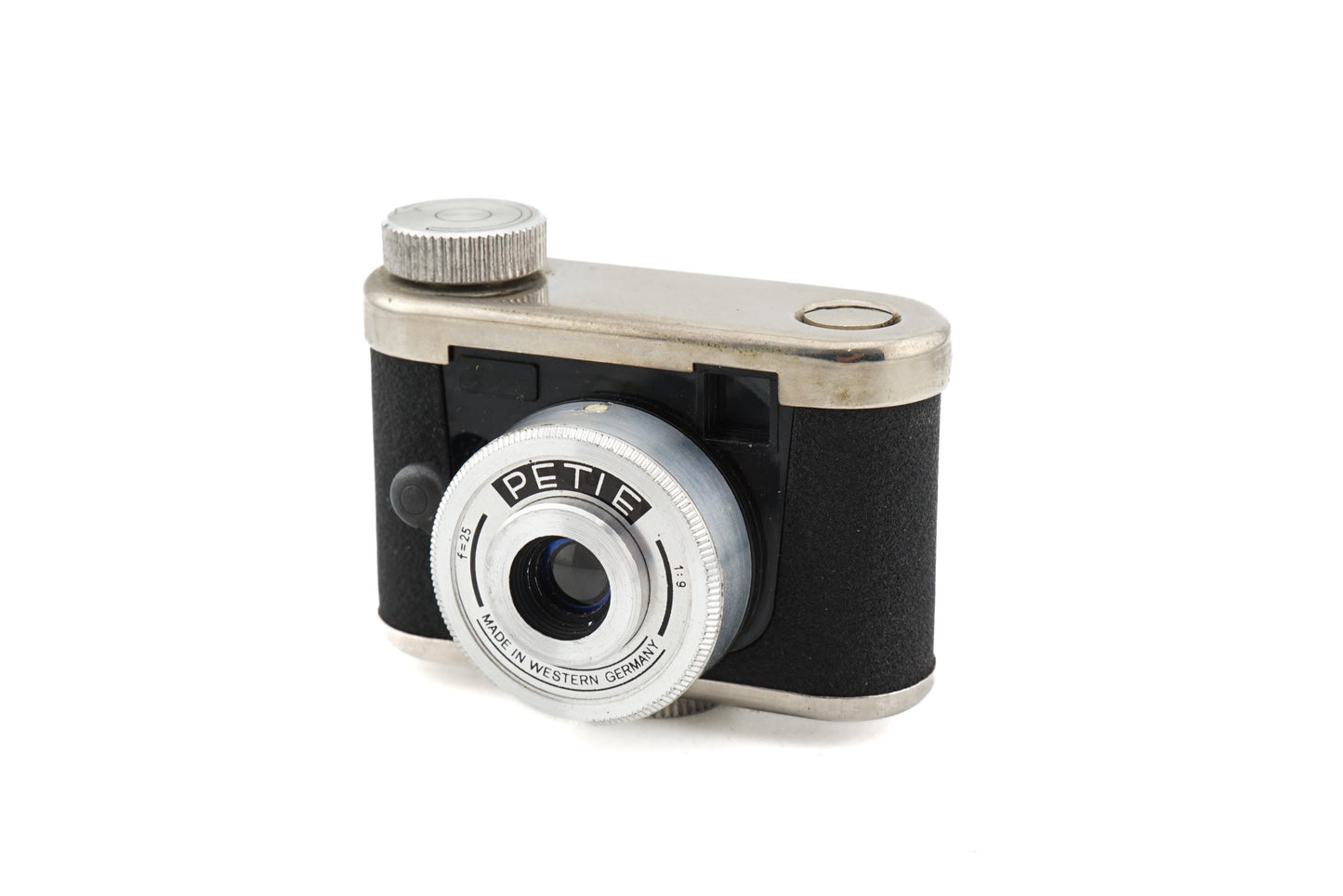 Kunik Walter Petie - Camera