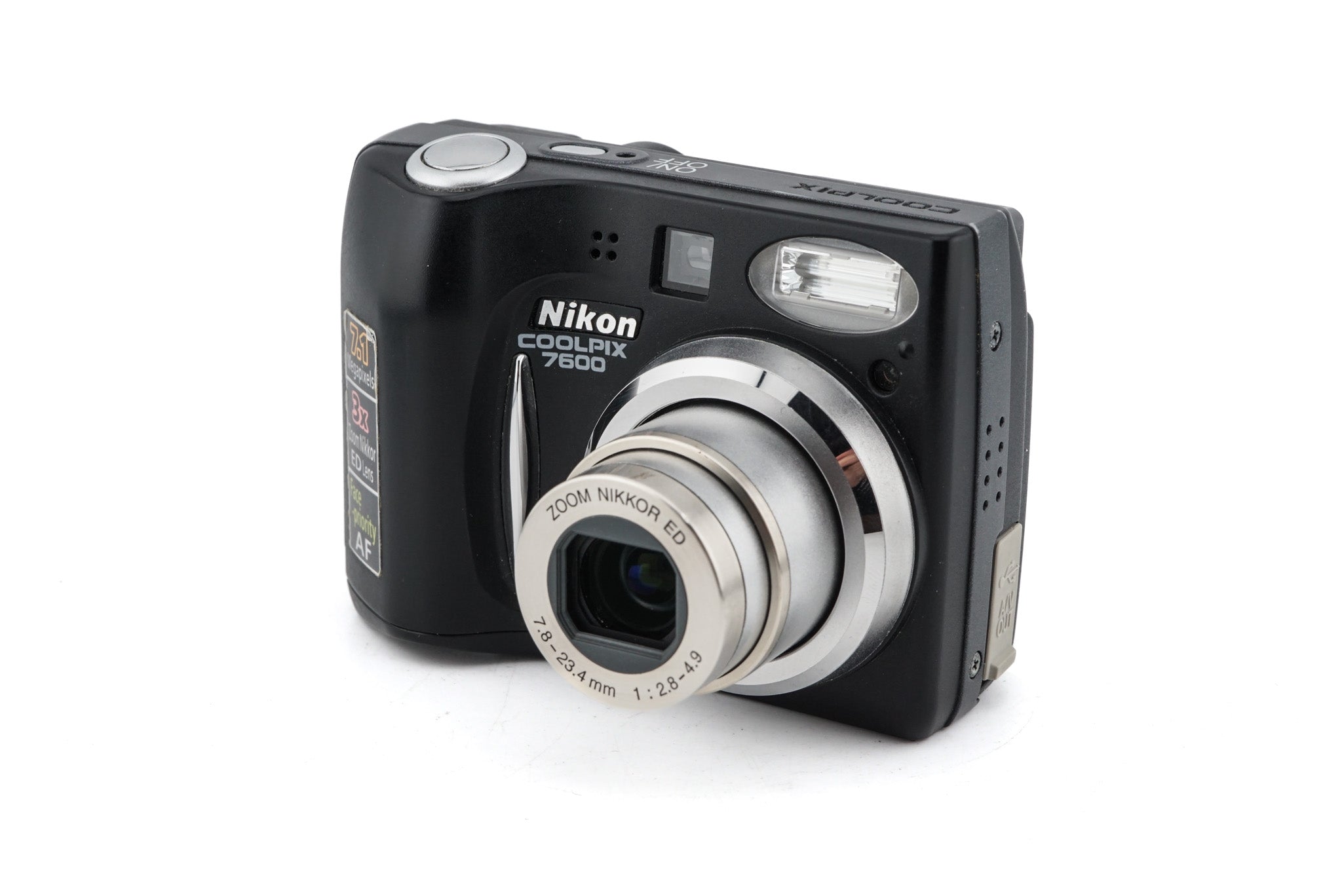 Nikon Coolpix 7600 - Camera