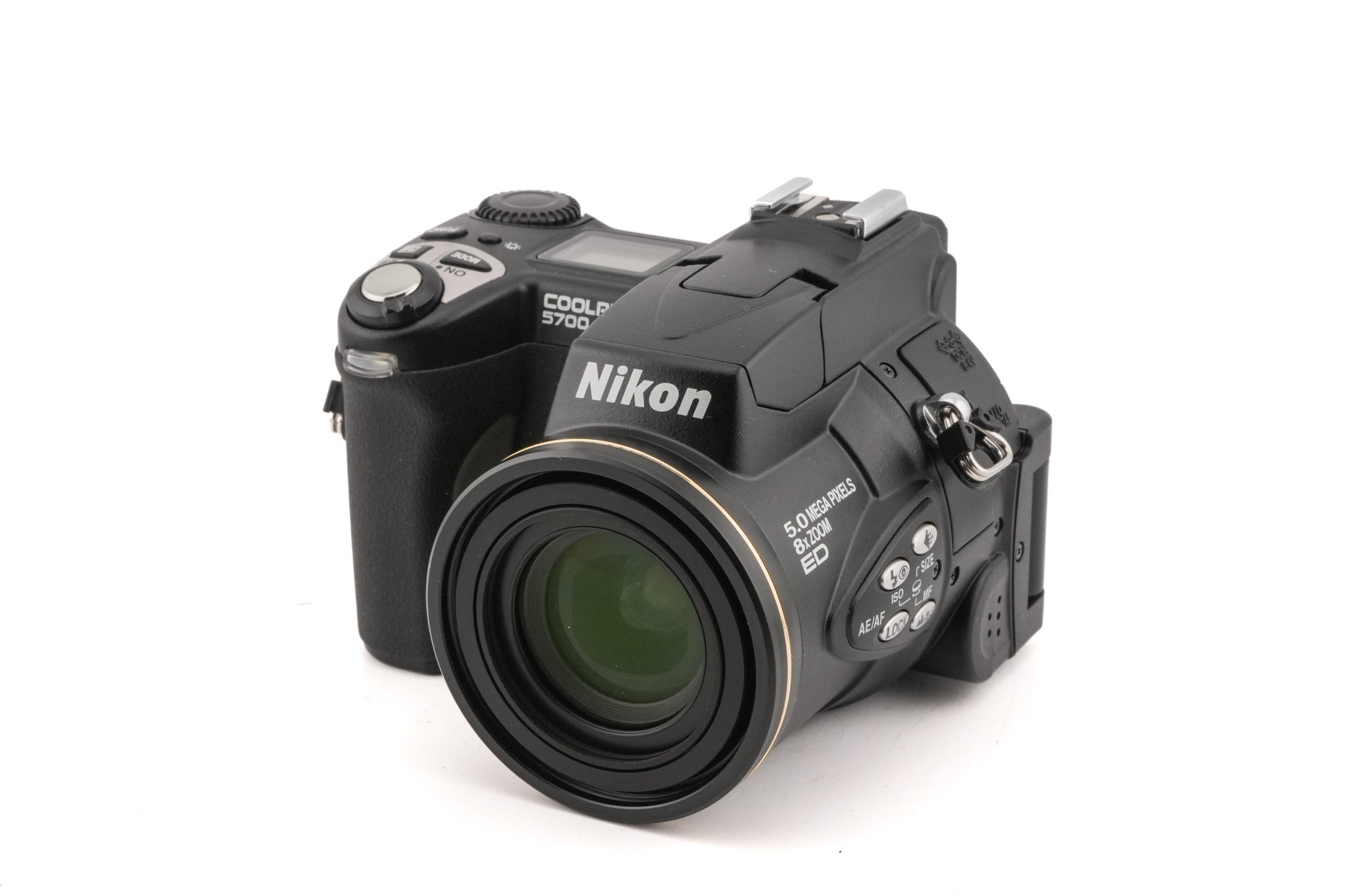 Nikon Coolpix 5700 Compact 5 Mpix Noir reconditionné Nikon Coolpix 5700 Compact 5 Mpix Noir reconditionné