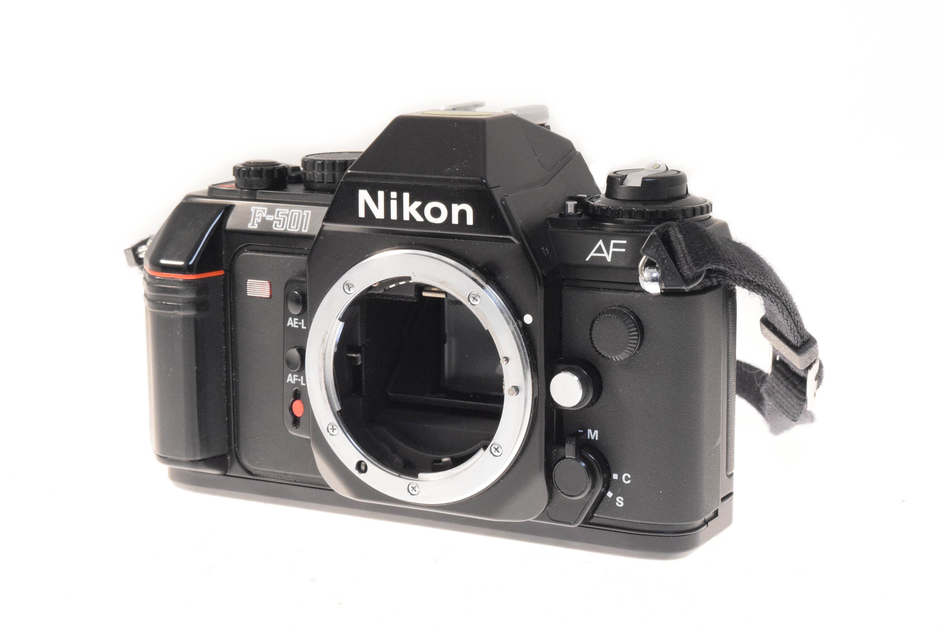 Nikon F-501 + MF-19 Multi Data Back – Kamerastore