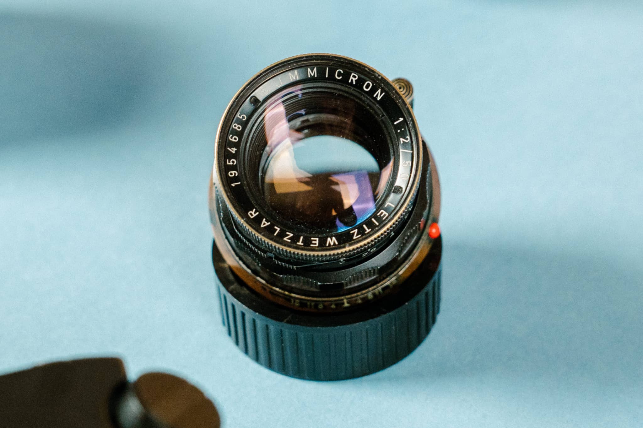 Kamerastore disassembling and restoring a hasselblad lens