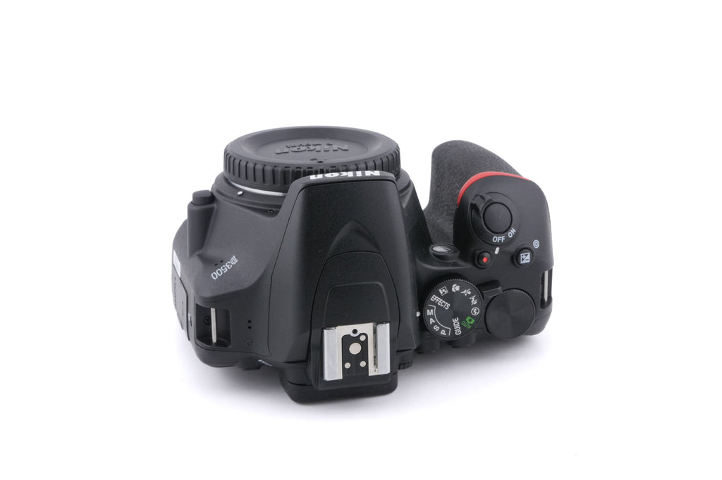Nikon D3500