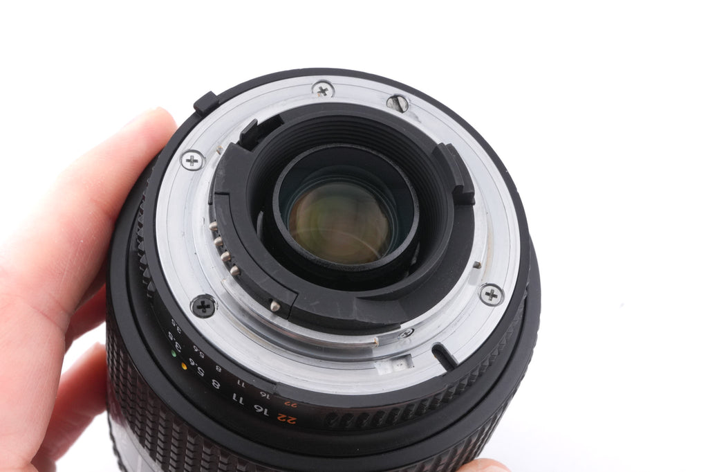 Nikon 28-105mm f3.5-4.5 AF Nikkor D