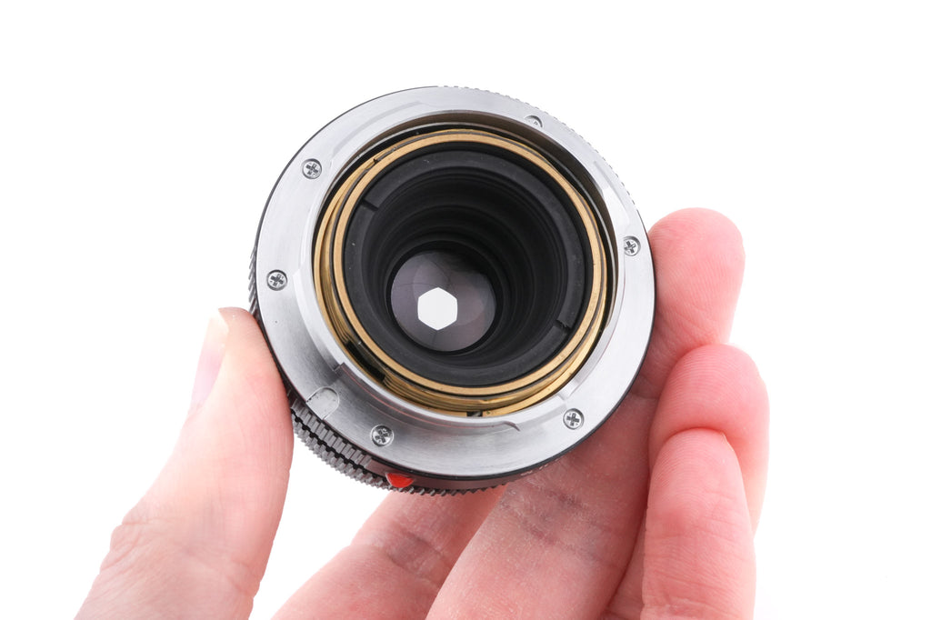 Leica 50mm f2.8 Elmar-M (Black, 11831) + Lens Hood (50mm f2.8 Elmar-M) (12549)