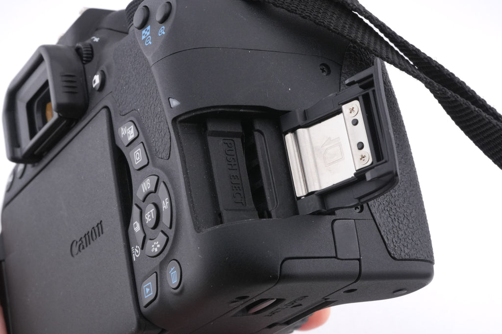 Canon EOS 750D