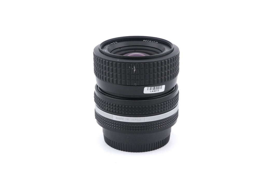 Nikon 35-70mm f3.3-4.5 Zoom-Nikkor AI-S