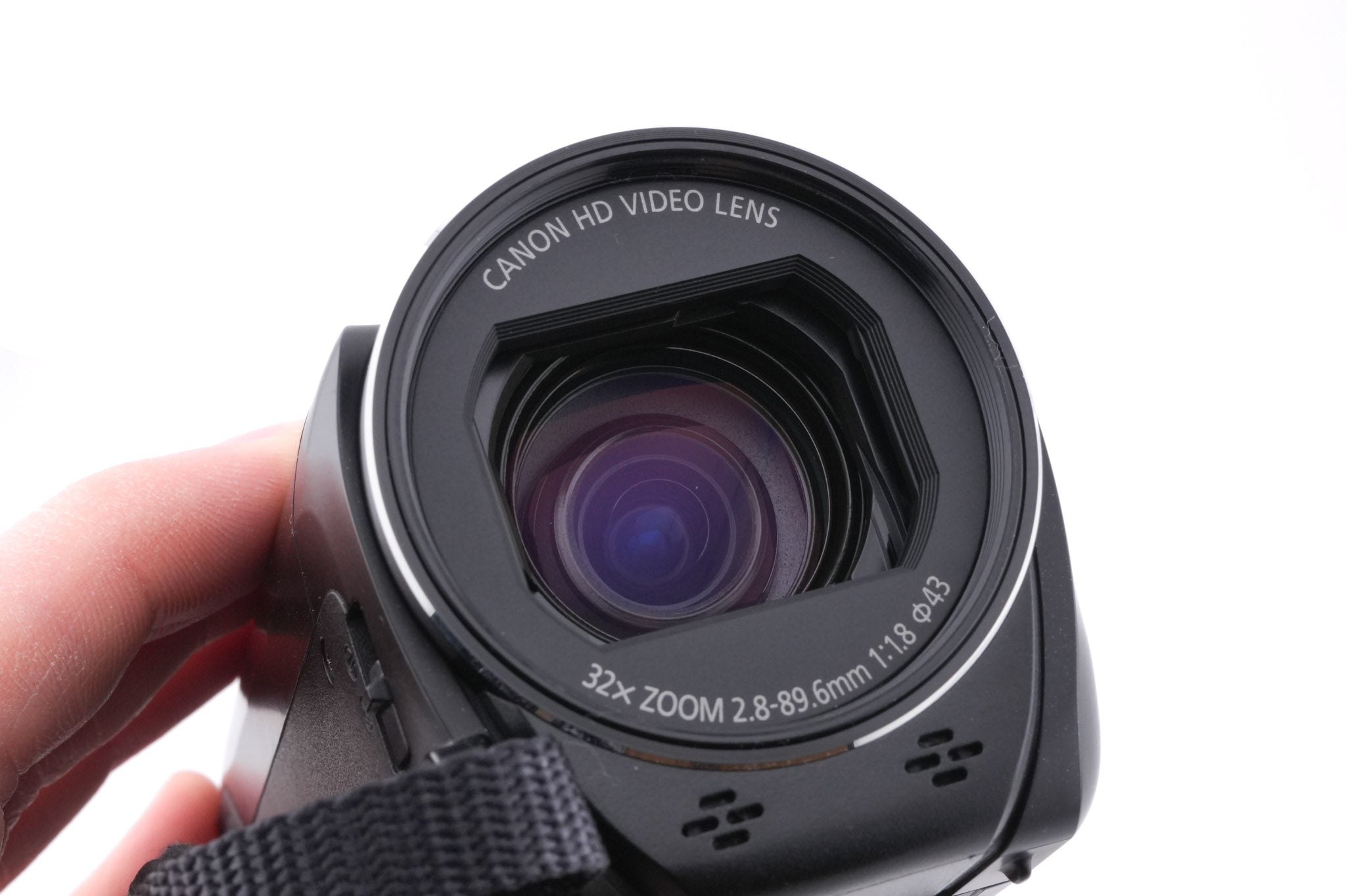 Canon Legria HF R88 + WA-H43 Wide Attachment