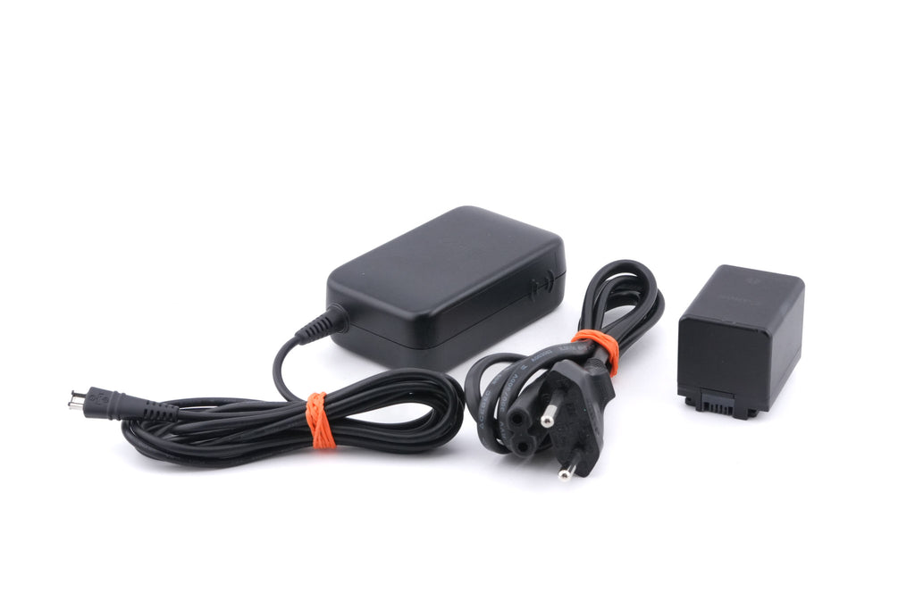 Canon Legria HF R88 + WA-H43 Wide Attachment