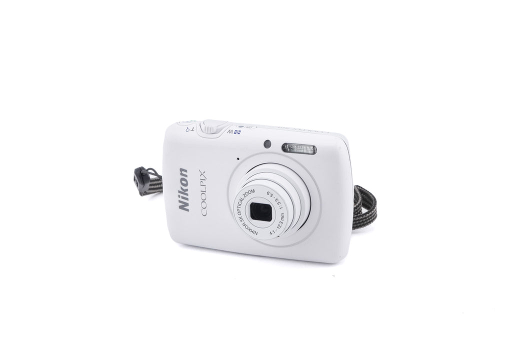Nikon Coolpix S01