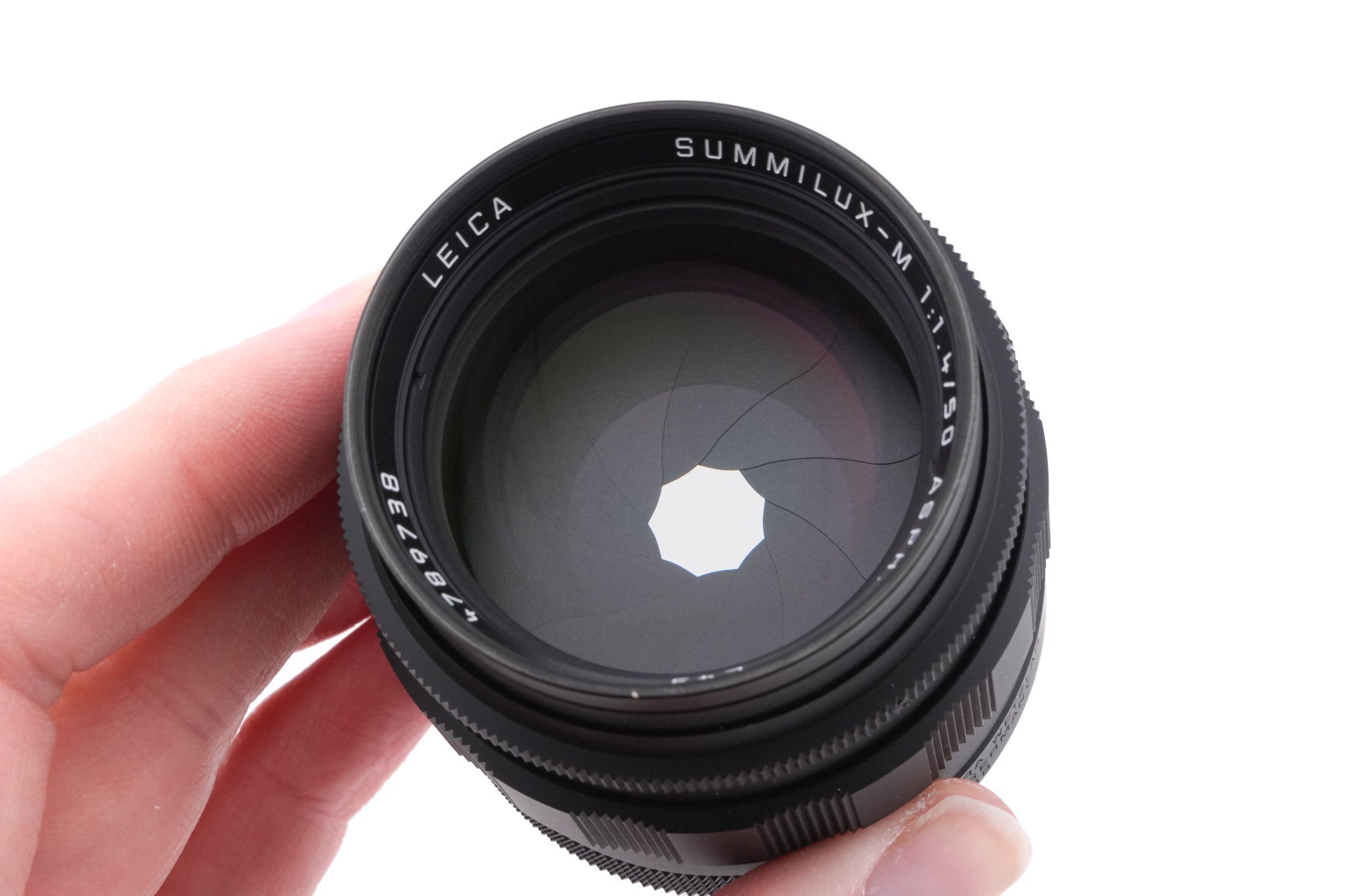 Leica 50mm f1.4 Summilux-M ASPH. (Black Chrome, 11688 / 11715)