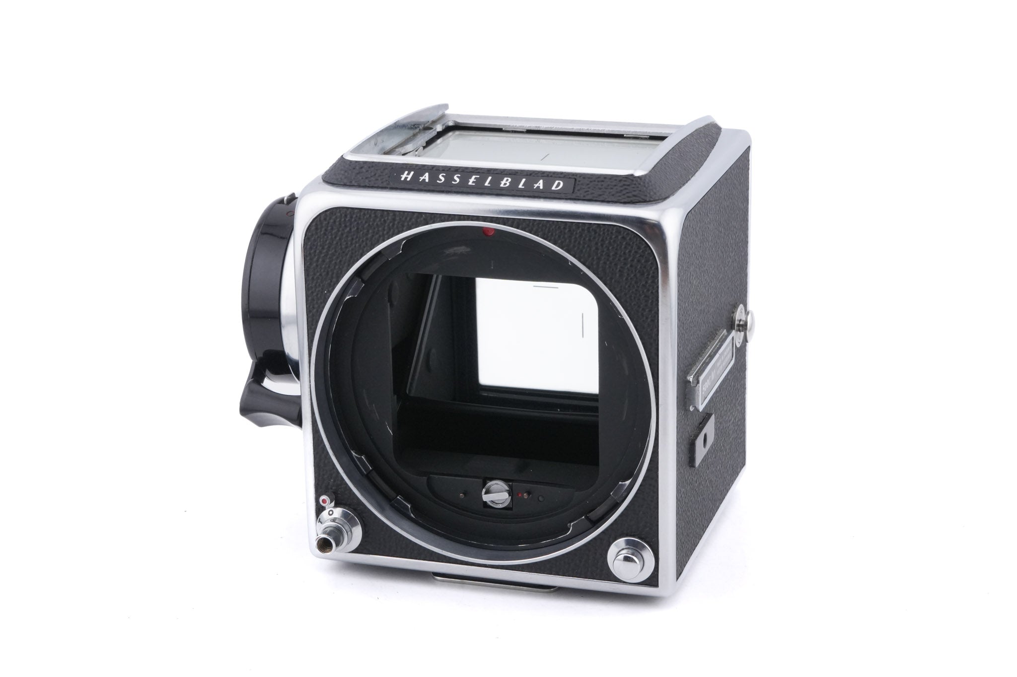 Hasselblad 500C/M (Silver, 10026) + Standard Focusing Screen (42161) + Waist Level Finder (Old / Silver, 42021) + A12 Film Magazine (Silver, 30074) + Rapid Winding Crank (Black / 44032)