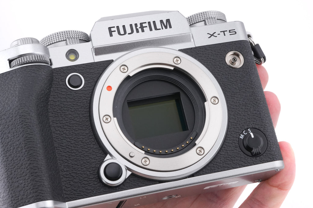 Fujifilm X-T5