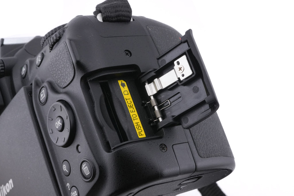Nikon D5200