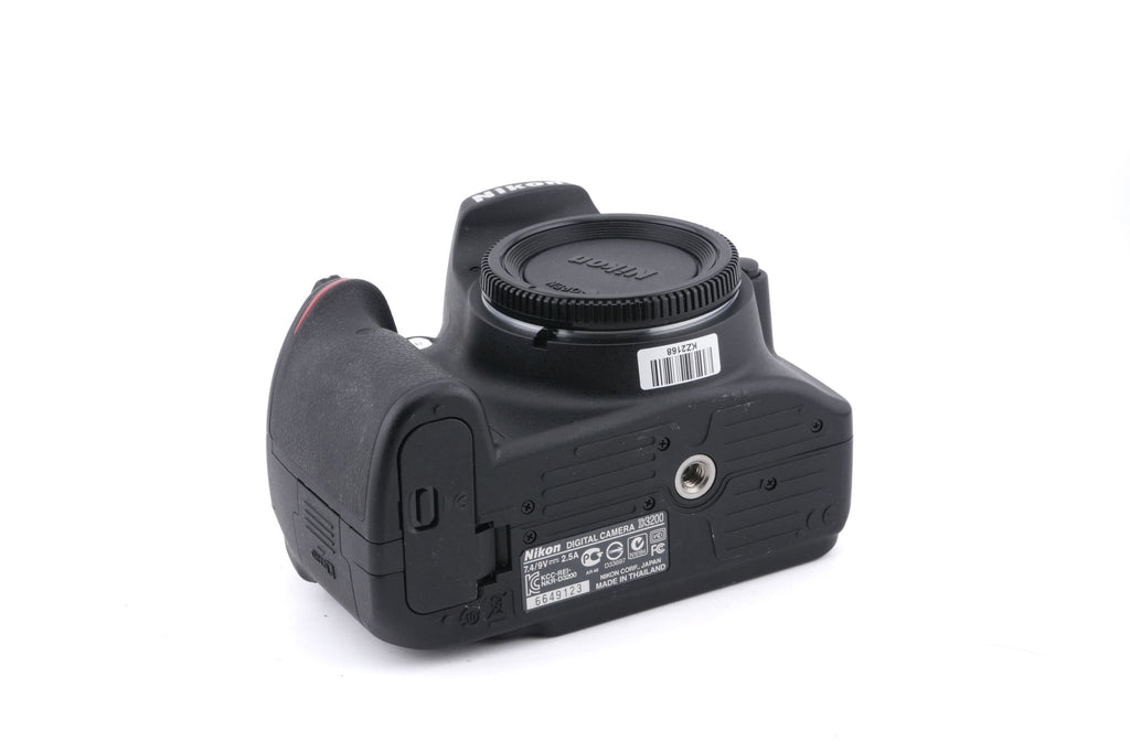 Nikon D3200