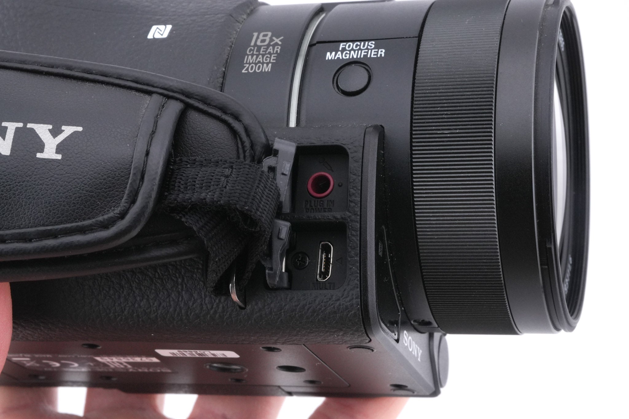 Sony Handycam HDR-AX100