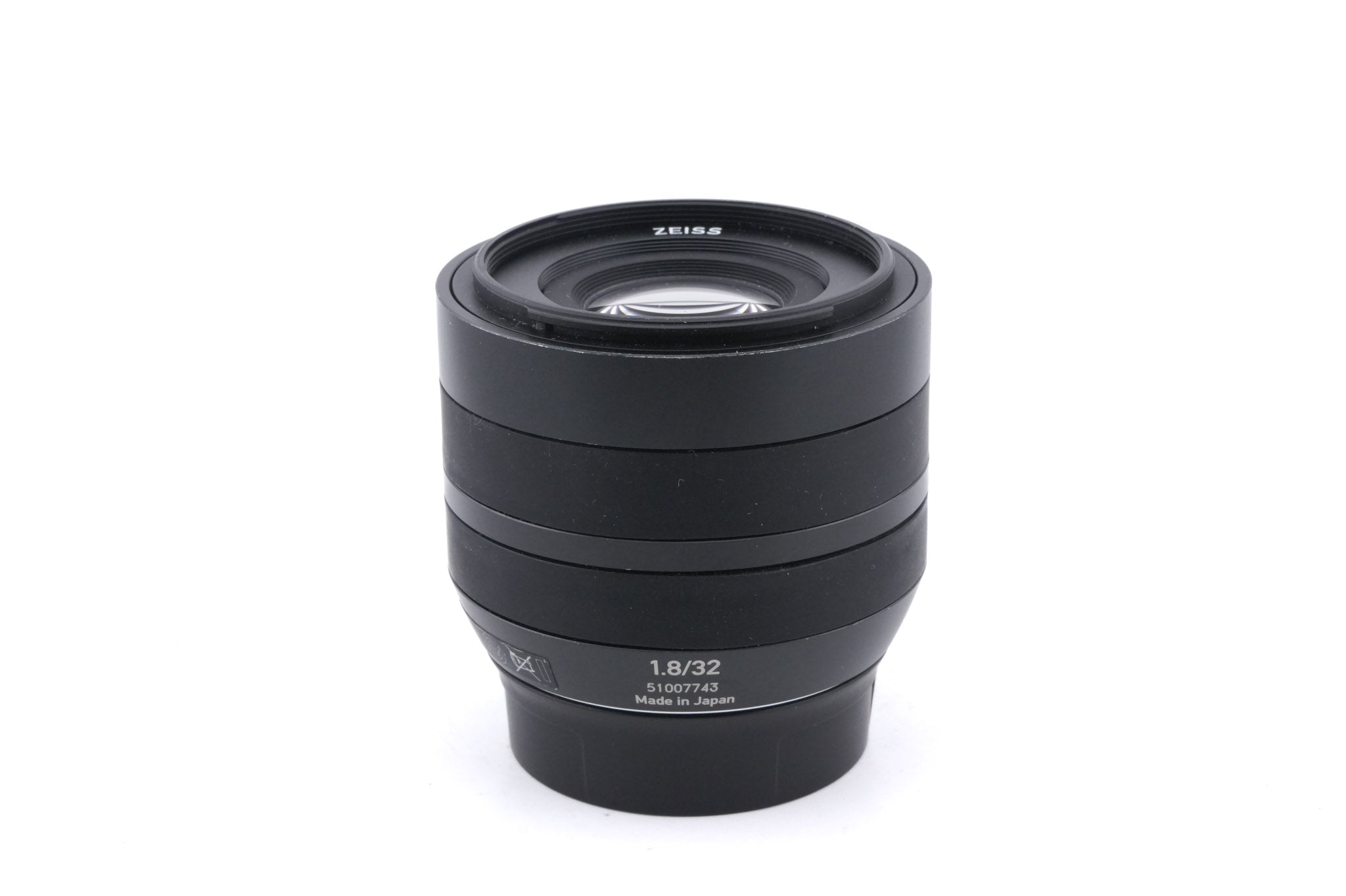 Carl Zeiss 32mm f1.8 Planar T* Touit
