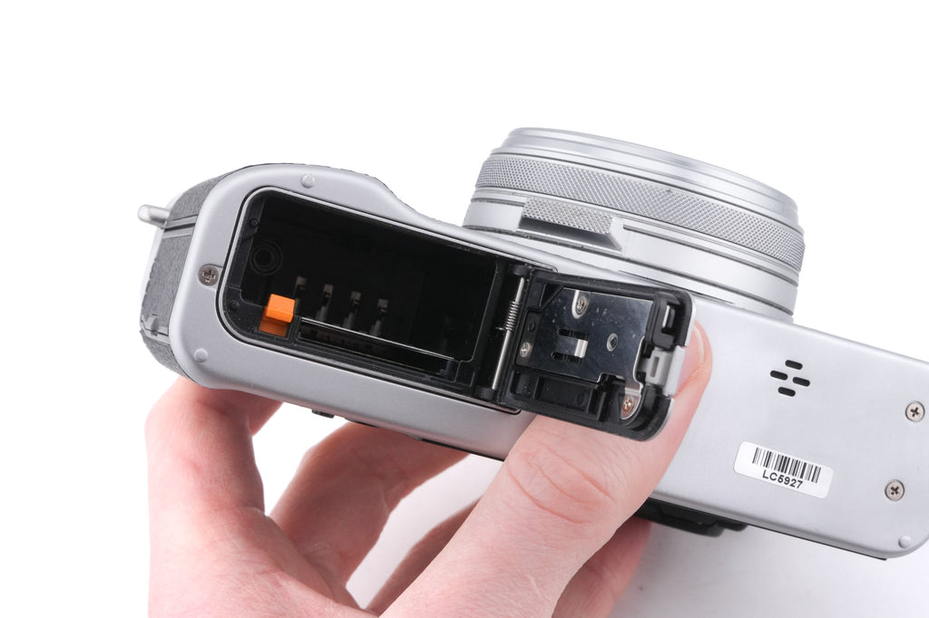 Fujifilm X100V