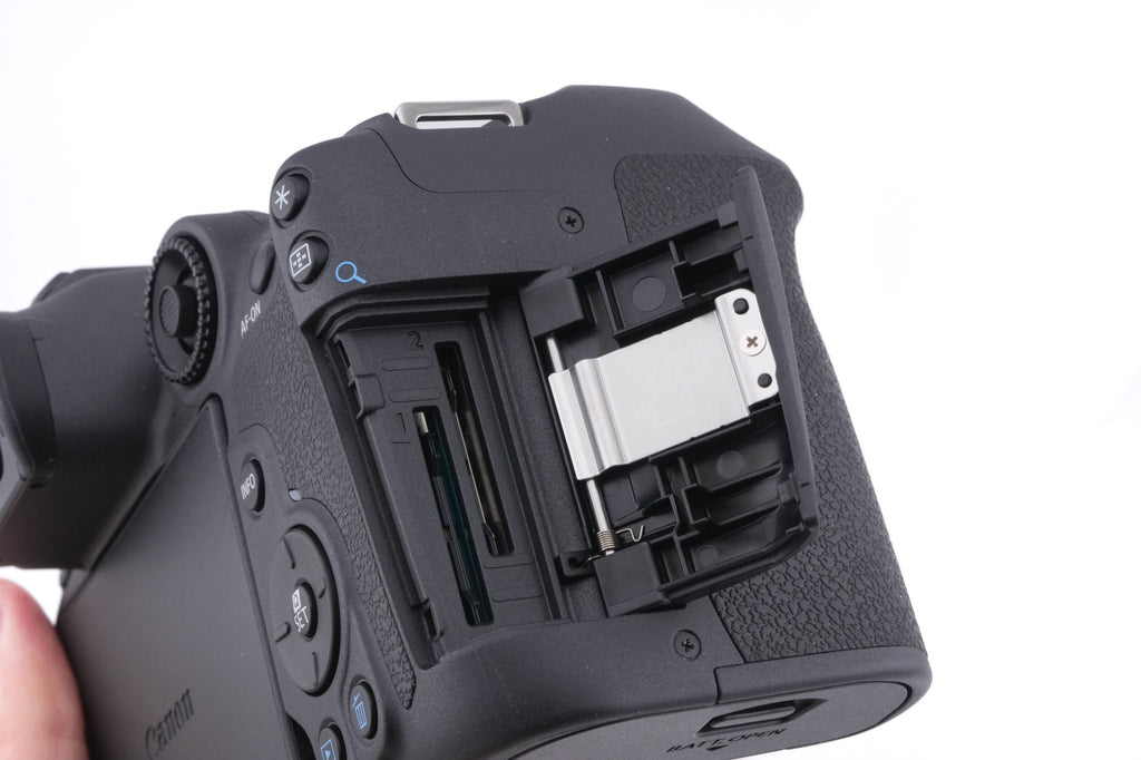 Canon EOS R7
