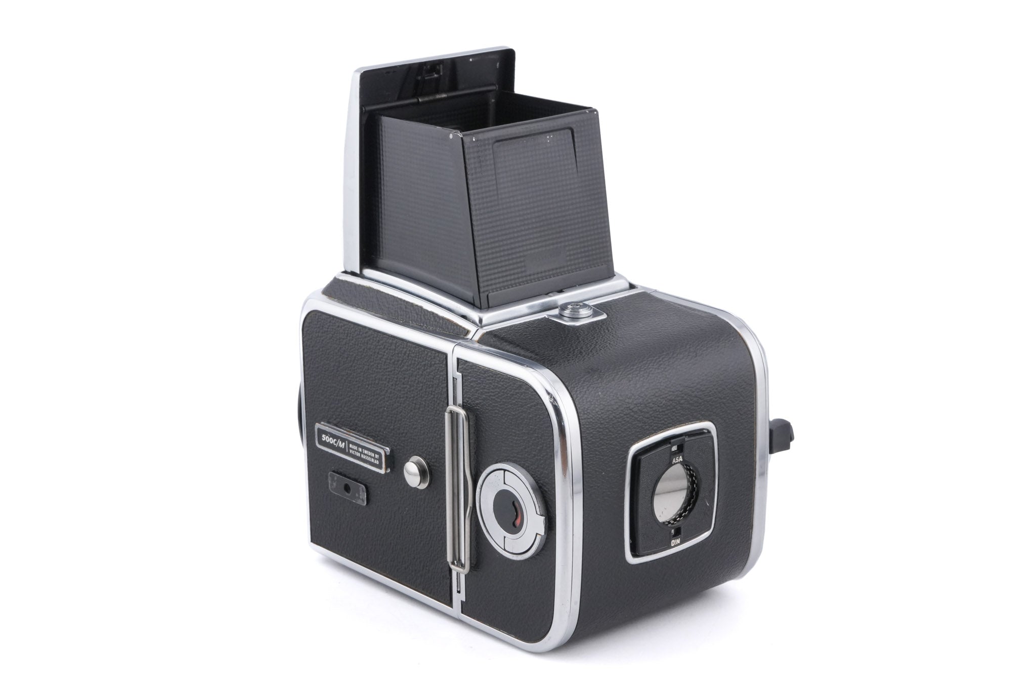 Hasselblad 500C/M (Silver, 10026) + Rapid Winding Crank (Chrome, 44016/TIRFC) + Standard Focusing Screen (42161) + A12 Film Magazine (Silver, 30074) + Waist Level Finder (Old / Silver, 42021)