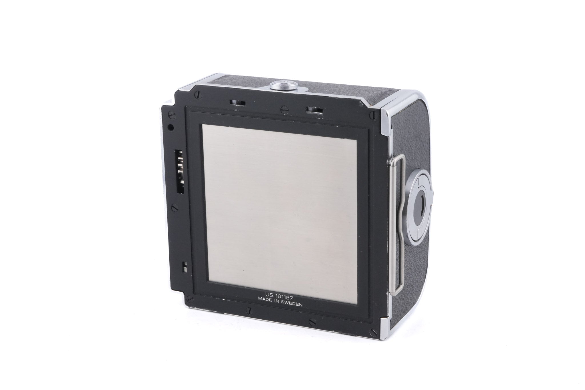 Hasselblad 500C/M (Silver, 10026) + Rapid Winding Crank (Chrome, 44016/TIRFC) + Standard Focusing Screen (42161) + A12 Film Magazine (Silver, 30074) + Waist Level Finder (Old / Silver, 42021)