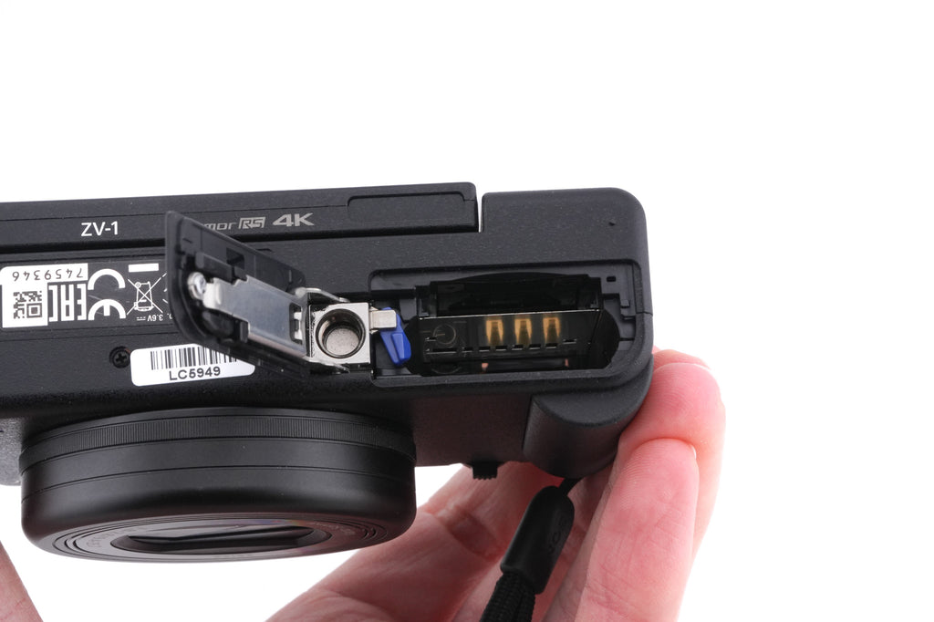 Sony ZV-1 + VCT-SGR1 Control Grip/Tripod
