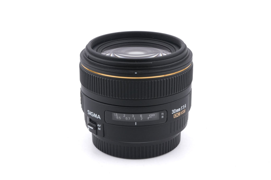 Sigma 30mm f1.4 EX DC HSM