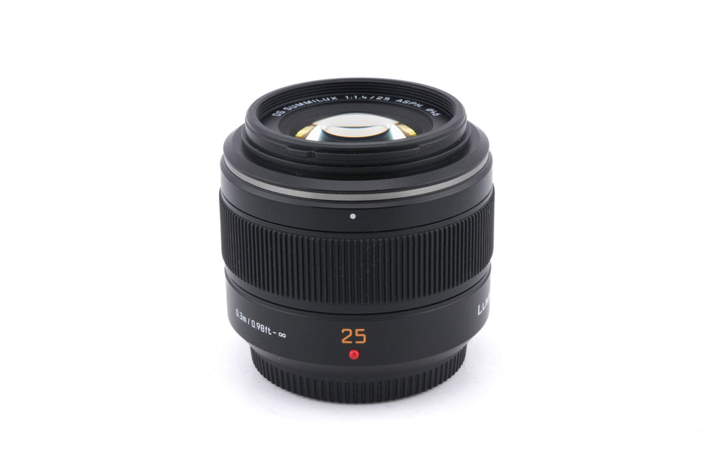 Panasonic 25mm f1.4 ASPH. Leica DG Summilux (H-X025)