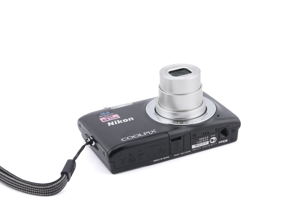 Nikon Coolpix S2700