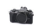 Olympus OM-D E-M5 Mark II + FL-LM3 Flash