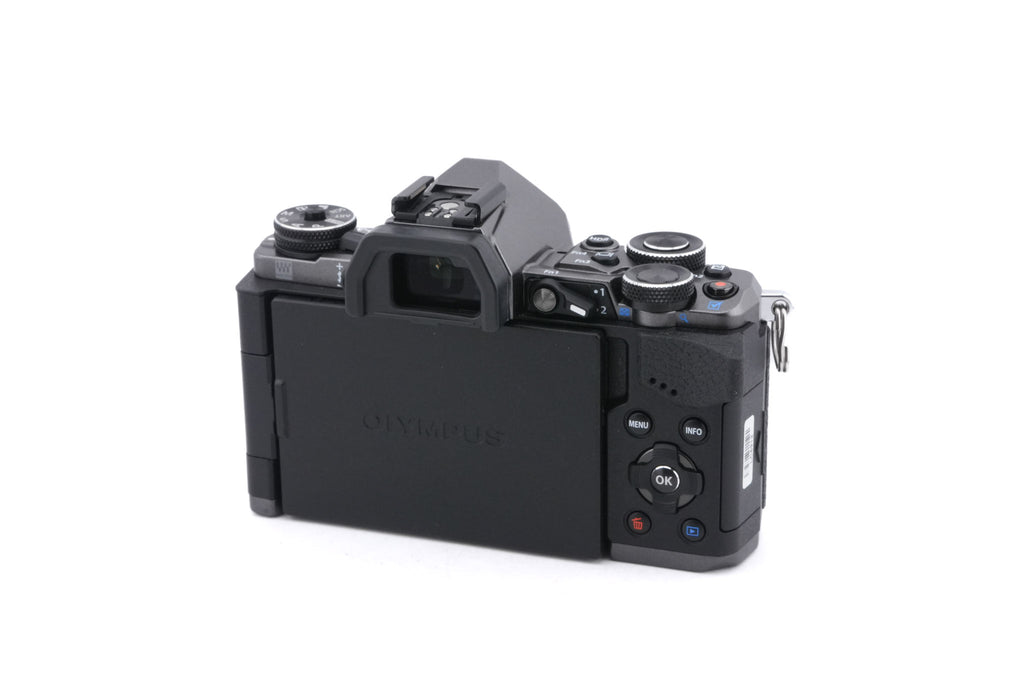 Olympus OM-D E-M5 Mark II + FL-LM3 Flash
