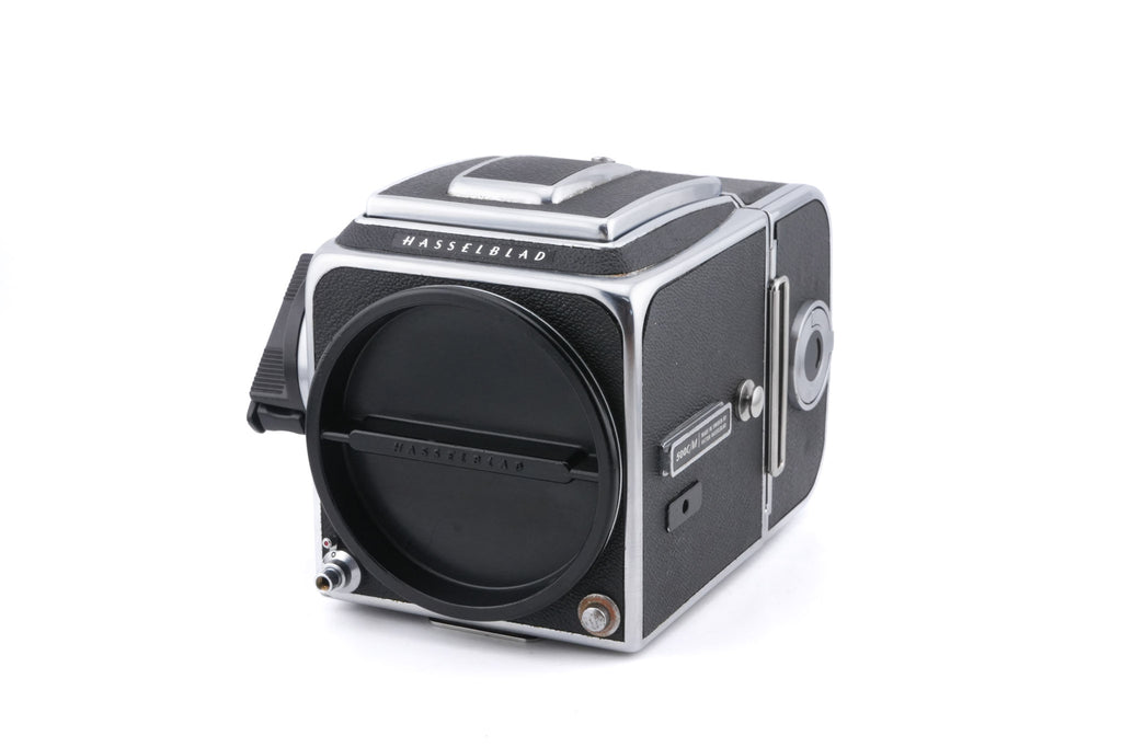 Hasselblad 500C/M (Silver, 10026) + Waist Level Finder (Old / Silver, 42021) + Rapid Winding Crank (44040) + A12 Film Magazine (Silver, 30074) + Standard Focusing Screen (42161)
