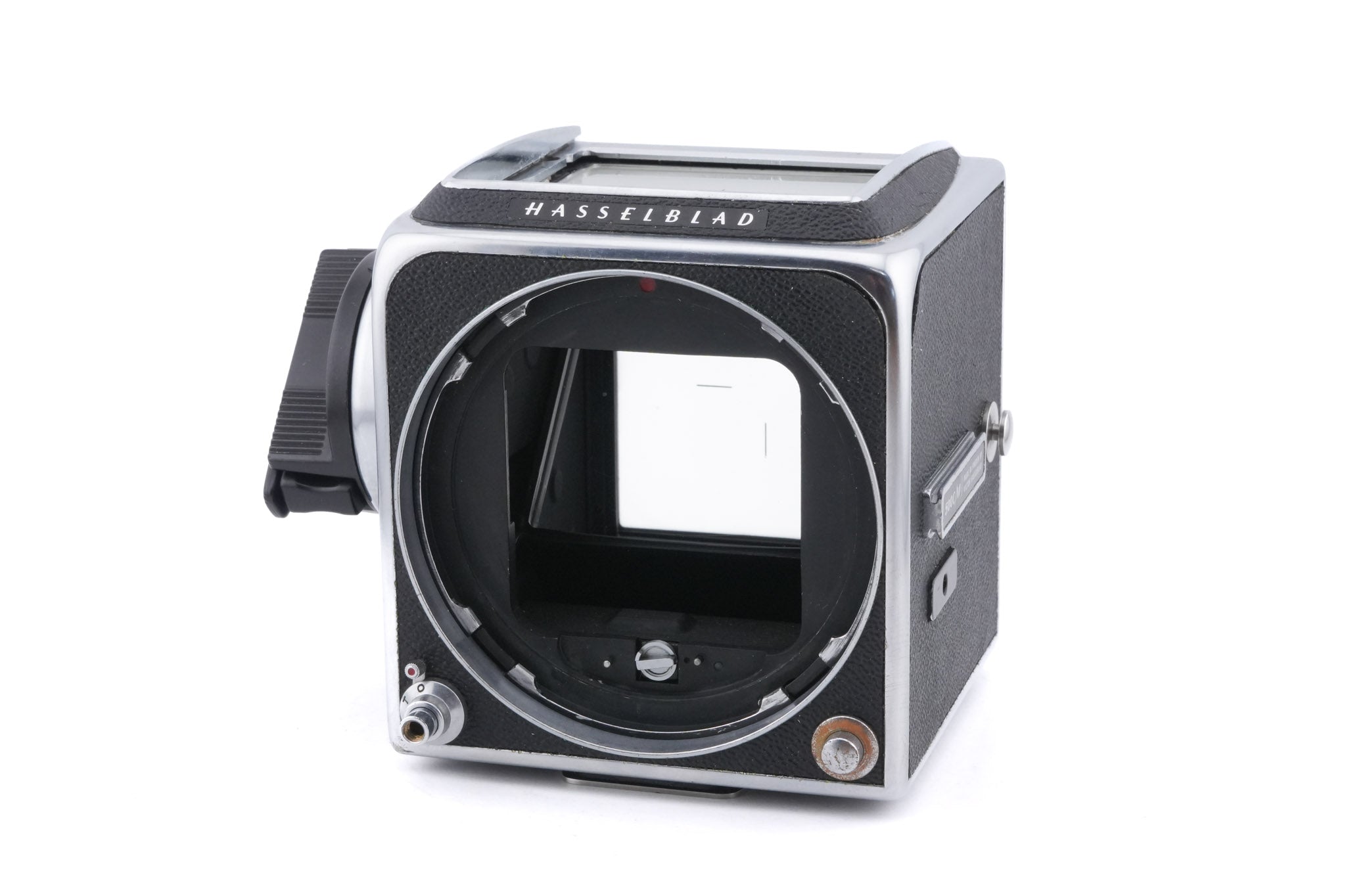 Hasselblad 500C/M (Silver, 10026) + Waist Level Finder (Old / Silver, 42021) + Rapid Winding Crank (44040) + A12 Film Magazine (Silver, 30074) + Standard Focusing Screen (42161)