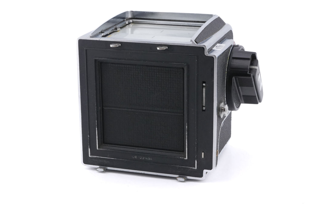 Hasselblad 500C/M (Silver, 10026) + Waist Level Finder (Old / Silver, 42021) + Rapid Winding Crank (44040) + A12 Film Magazine (Silver, 30074) + Standard Focusing Screen (42161)