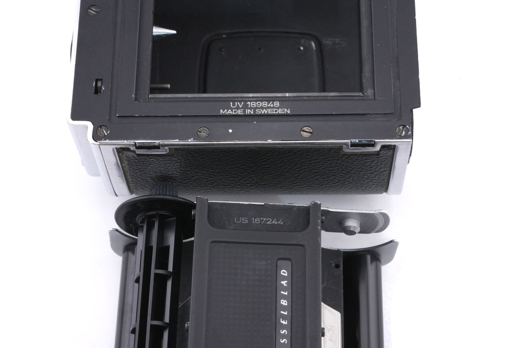 Hasselblad 500C/M (Silver, 10026) + Waist Level Finder (Old / Silver, 42021) + Rapid Winding Crank (44040) + A12 Film Magazine (Silver, 30074) + Standard Focusing Screen (42161)
