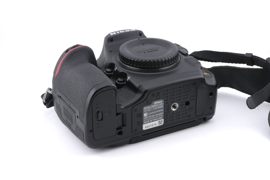Nikon D850