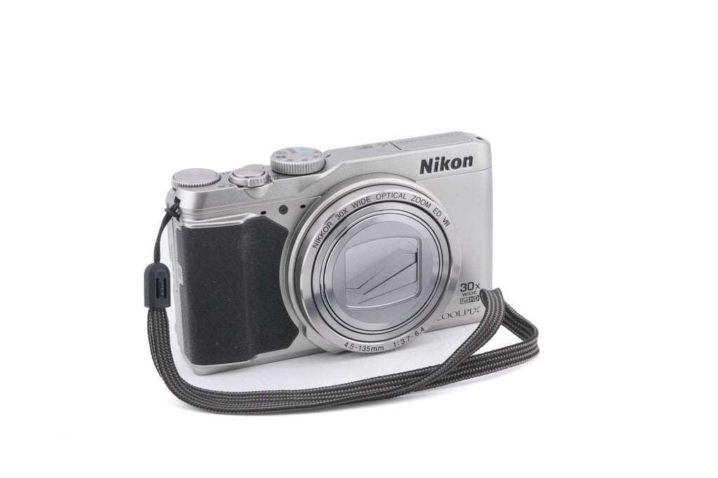 Nikon Coolpix S9900
