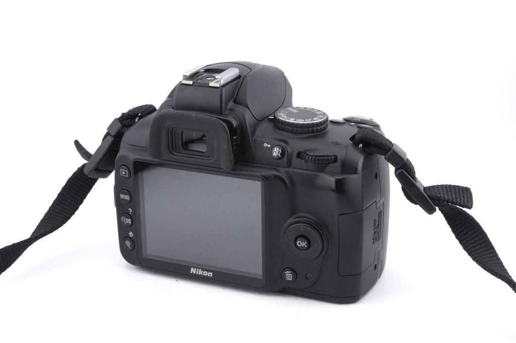 Nikon D3000