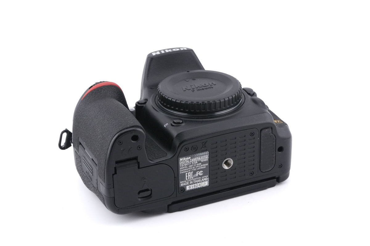 Nikon D750