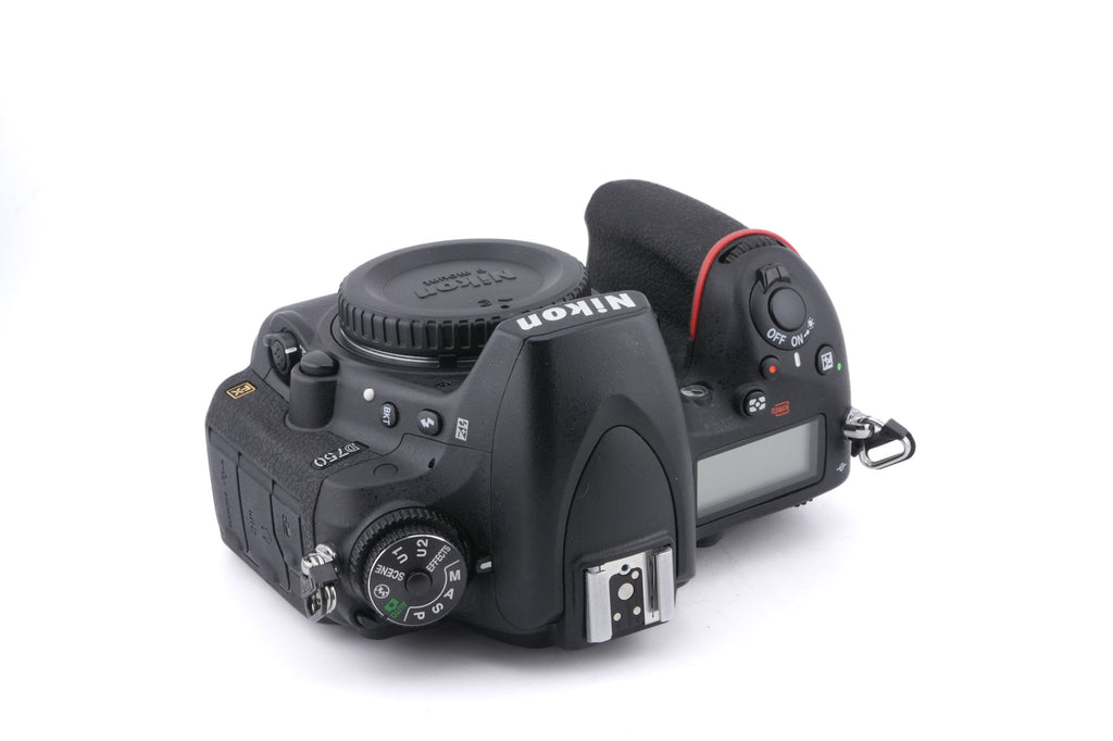 Nikon D750