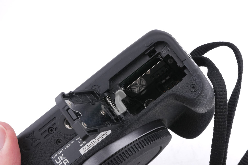 Canon EOS R100
