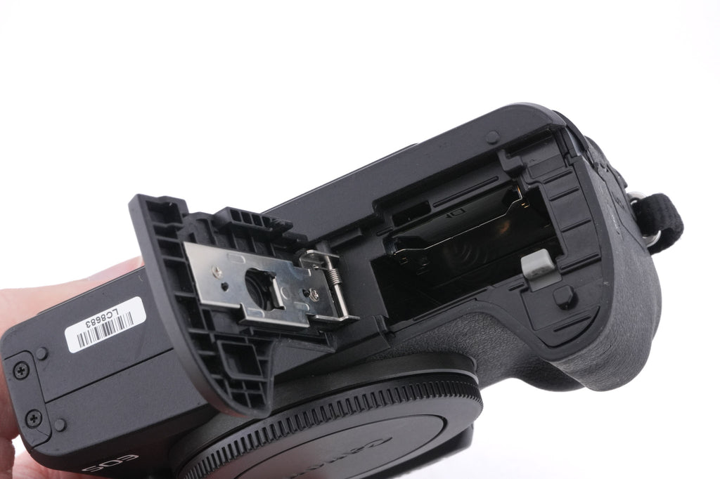 Canon EOS M50