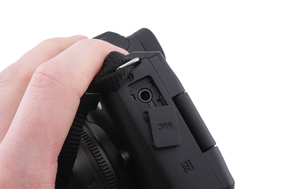 Canon EOS M50