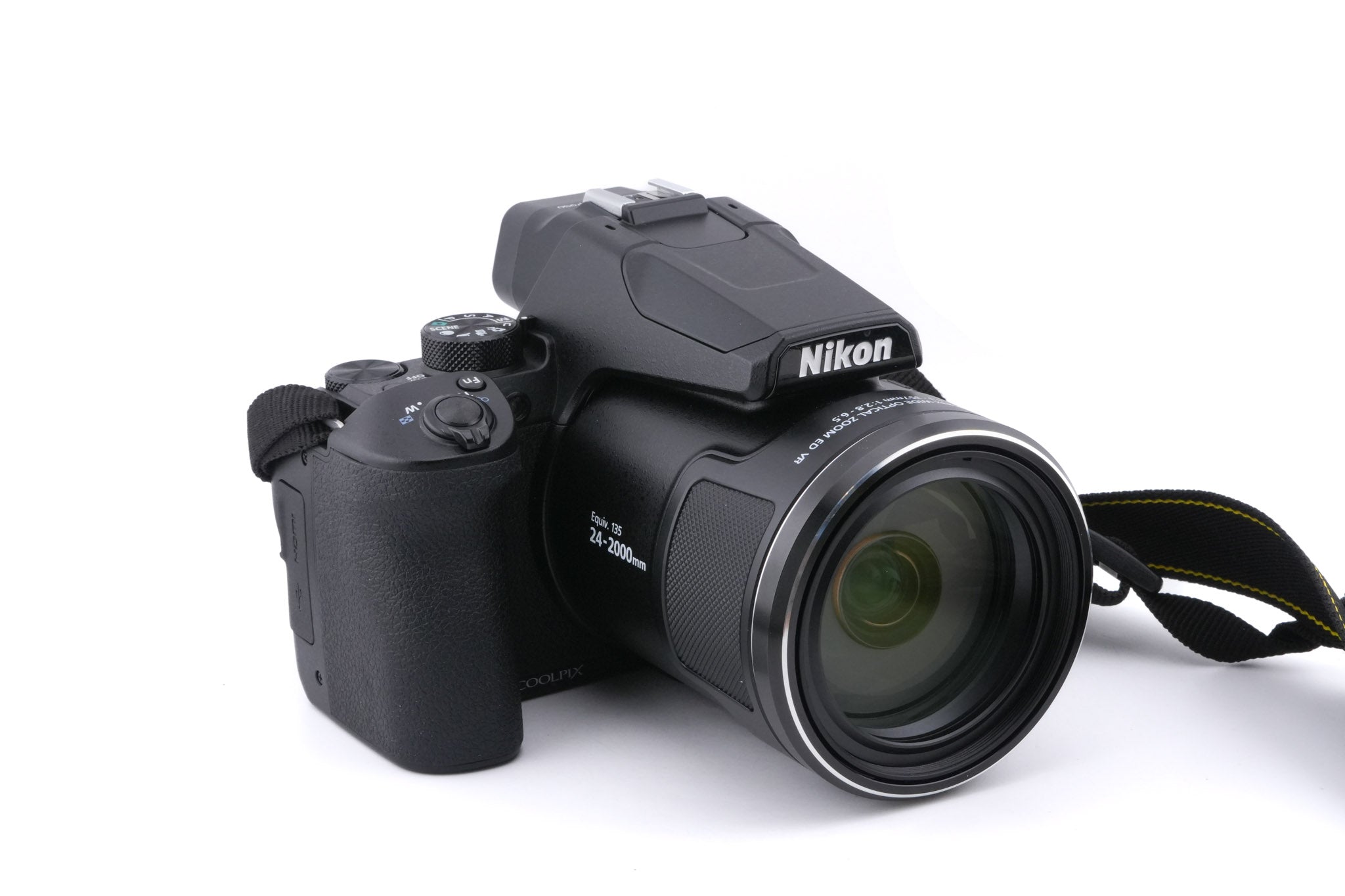 Nikon Coolpix P950