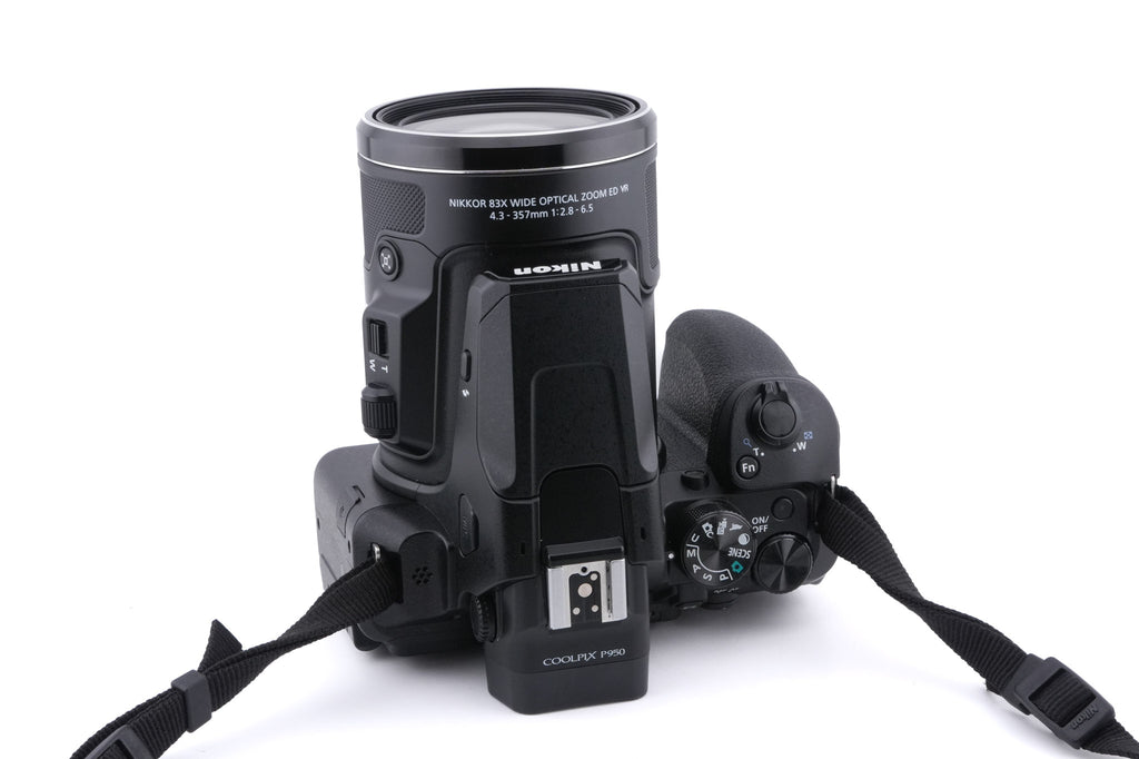 Nikon Coolpix P950
