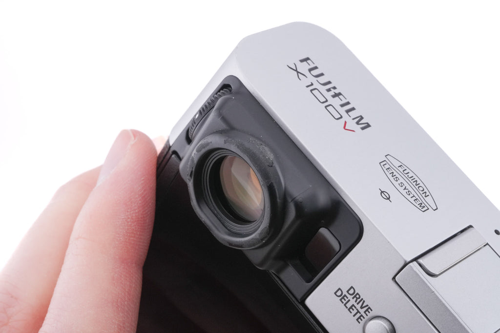 Fujifilm X100V