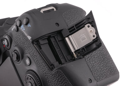 Canon EOS 90D