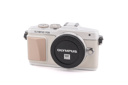 Olympus PEN E-PL7 + FL-LM1 Flash